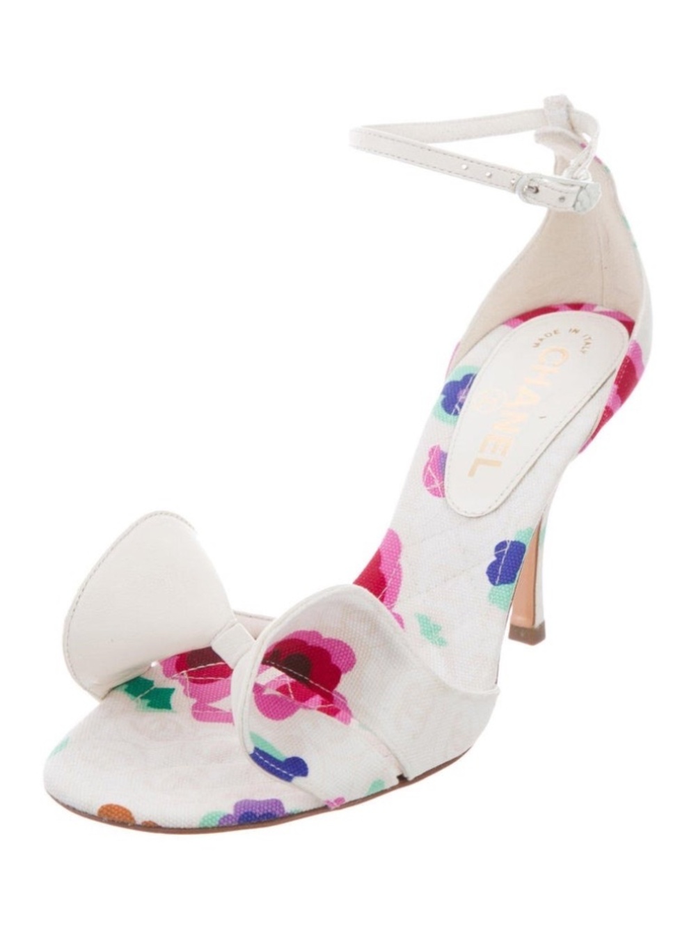 CHANEL White Floral Bow Slingback Heels